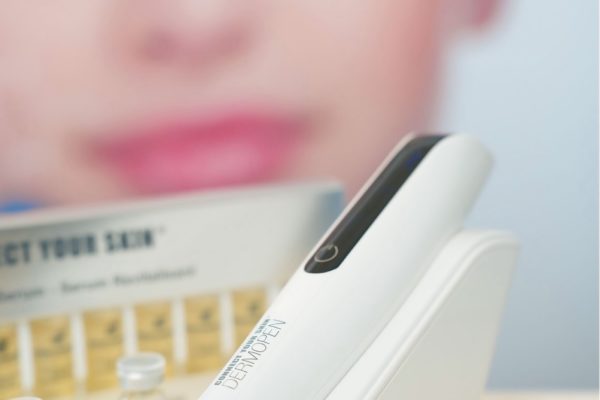 EMS microneedling device Dermopen by Dermotechnology