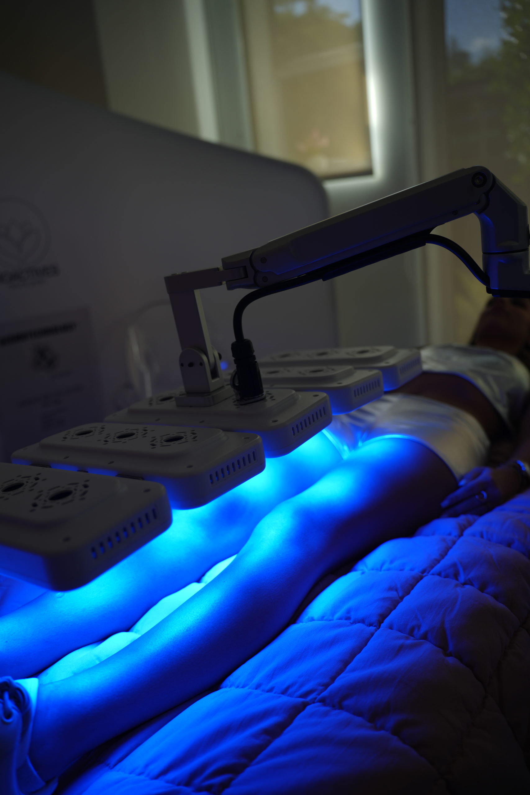 DermoLed 7 full body LED phototherapy treatment in aesthetic clinic